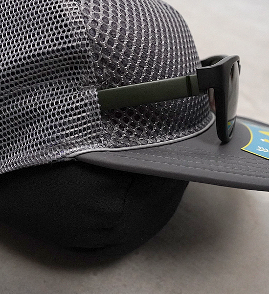 【SUNDAY AFTTERNOONS】 サンデーアフタヌーン Vantage Point Trucker Cap "3Color"