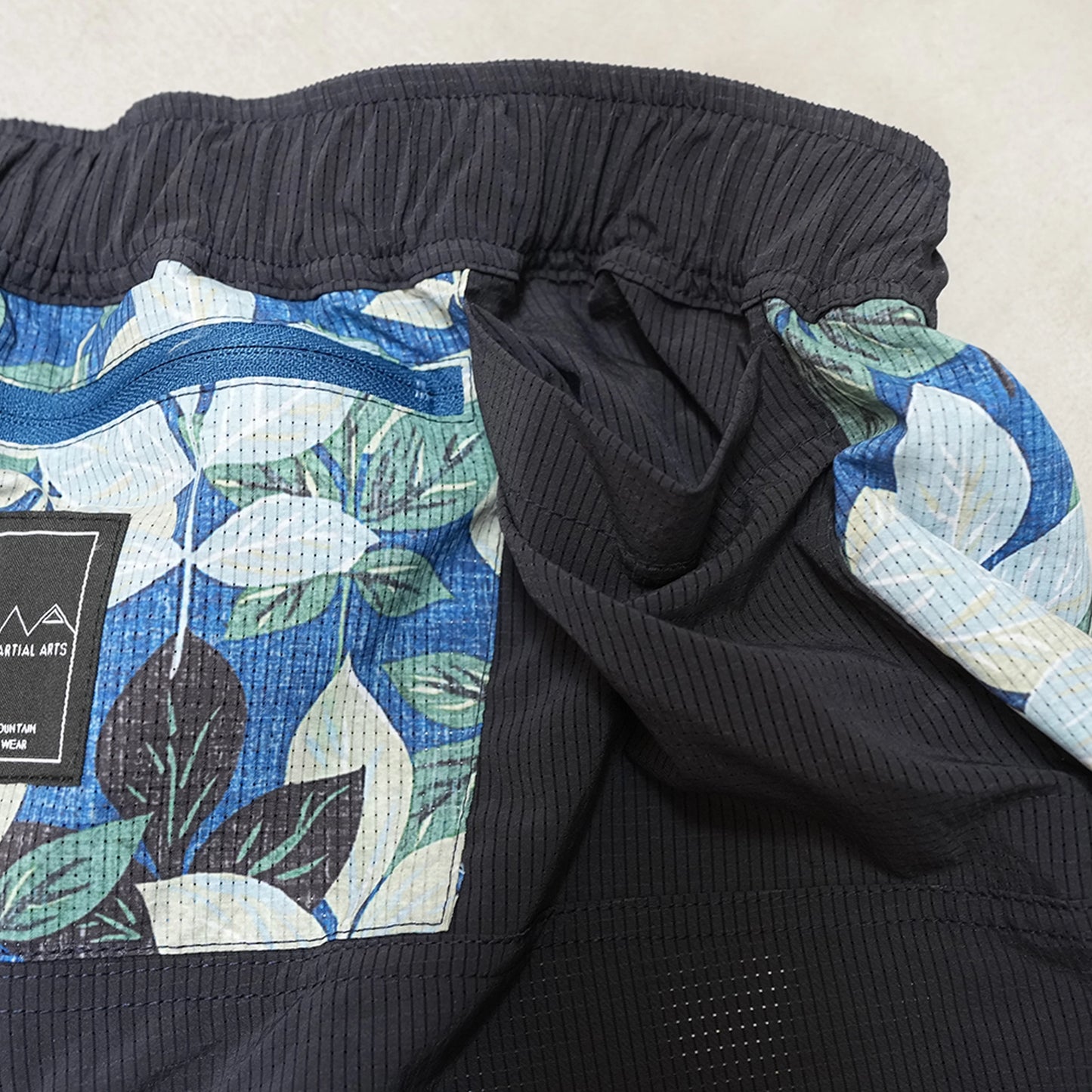 【Mountain Martial Arts】マウンテンマーシャルアーツ unisex MMA Side Graphic Run Shorts “2Color”