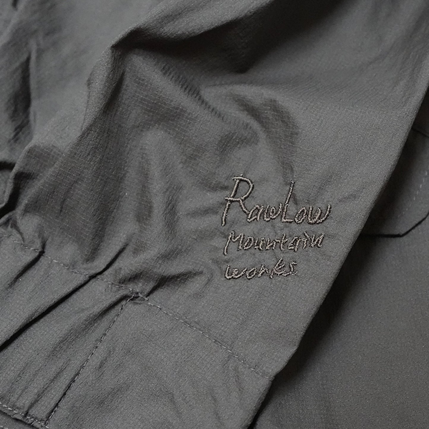 【RawLow Mountain Works】ロウロウマウンテンワークス Airy Hoodie "4Color"