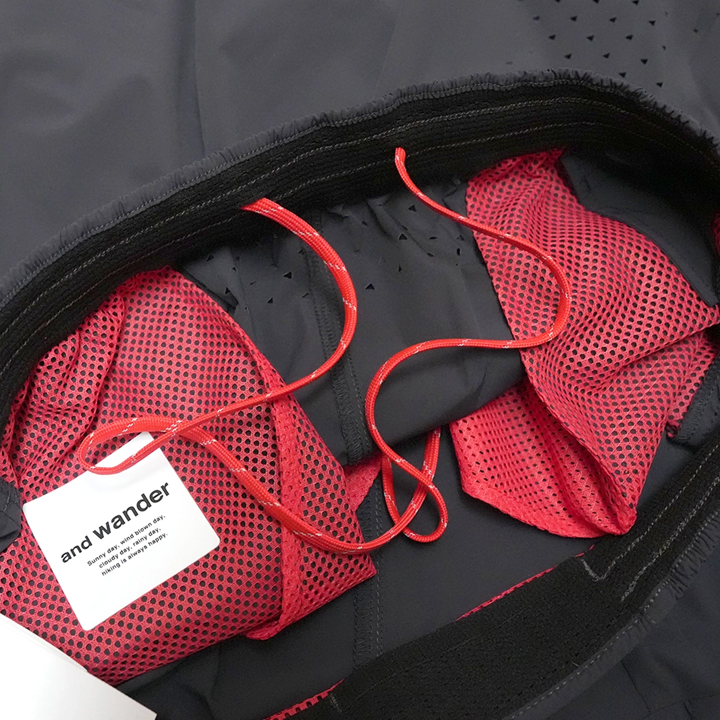 【and wander】アンドワンダー Altra × and wander ventilation short pants "2Color"