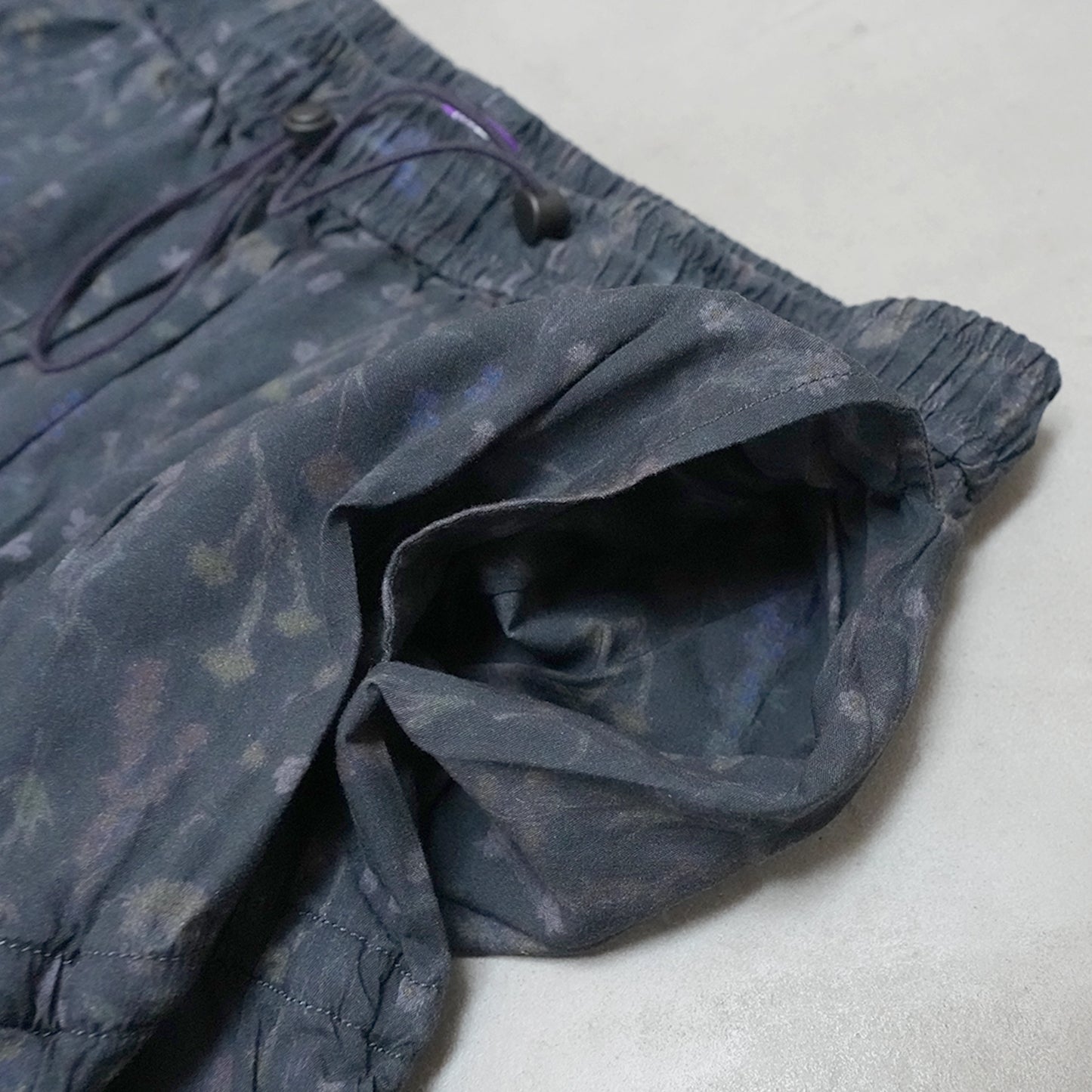 【THE NORTH FACE Purple Label】ノースフェイスパープルレーベル women's Flower Printed Field Tiered Skirt "Dark Navy"