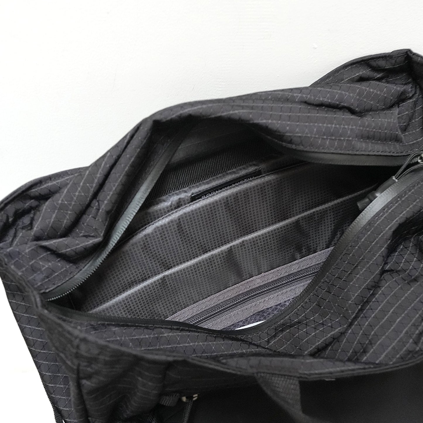 【Gossamer Gear】ゴッサマーギア Vagabond Jet 26 "Black"