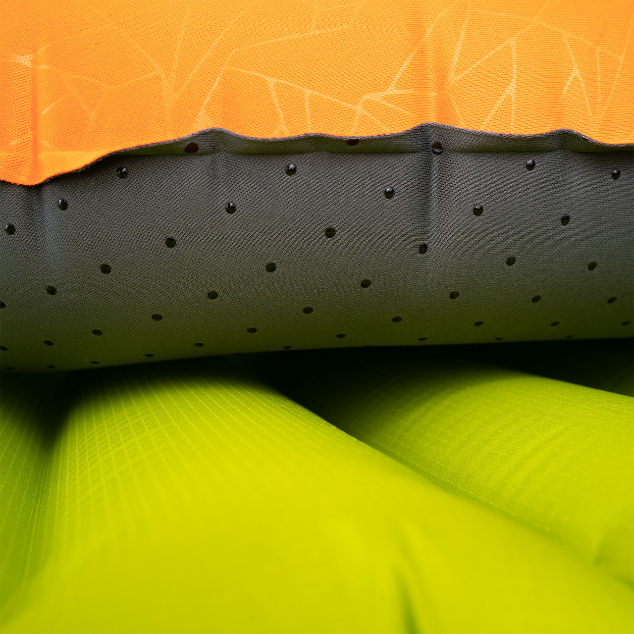 【ENLIGHTENED EQUIPMENT】エンライテンドイクイップメント Cloud 9 UL Pillow ”Orange”