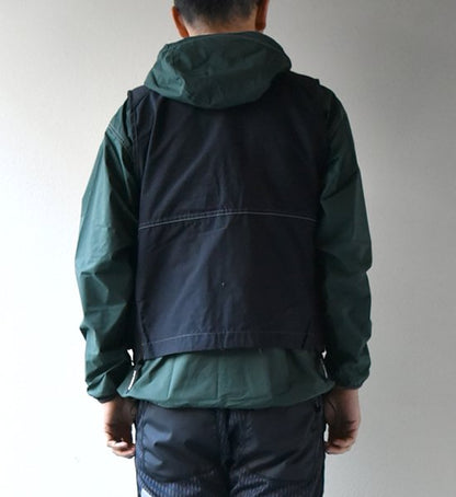 【and wander】アンドワンダー men's laser hole nylon taffeta vest "Charcoal"