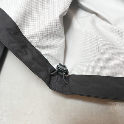 【and wander】アンドワンダー women's 2.5L hiker rain jacket "2Color"