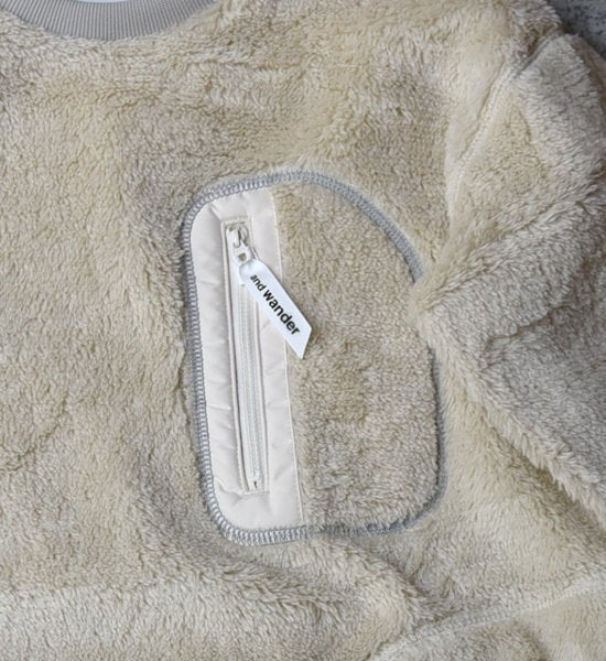 【and wander】アンドワンダー men's high loft fleece pullover ”2Color”