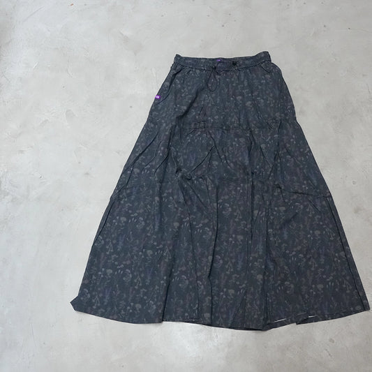 【THE NORTH FACE Purple Label】ノースフェイスパープルレーベル women's Flower Printed Field Tiered Skirt "Dark Navy"