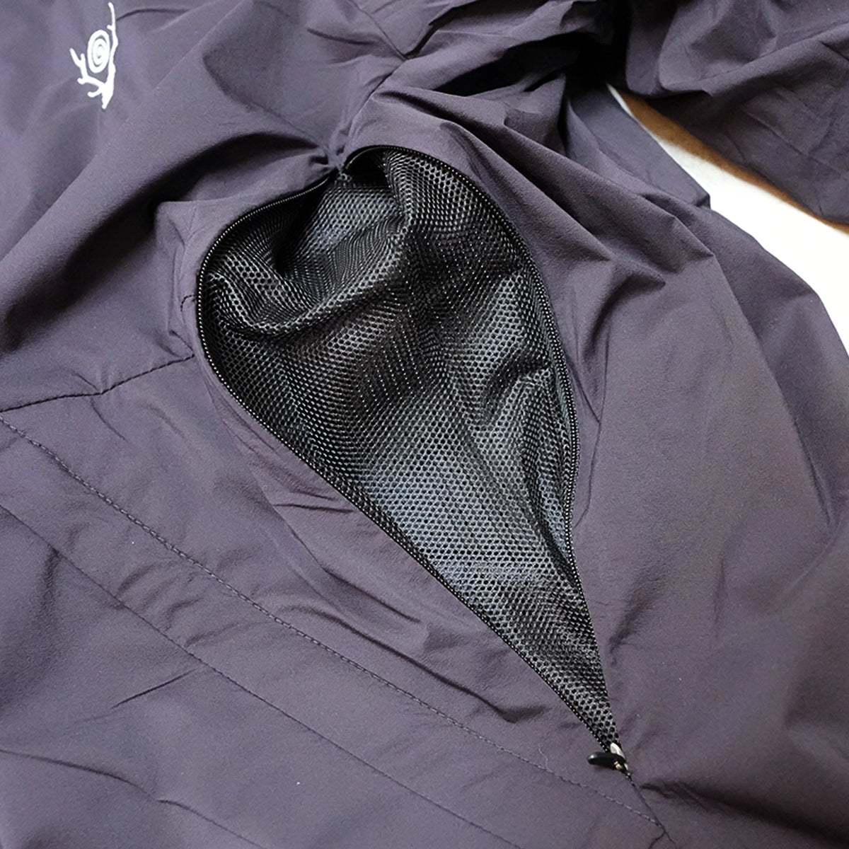 【South2 West8】サウスツーウエストエイト 〈SOUTH2 WEST8〉x〈FOXFIRE〉Mid Layer Insulation Parka "Black"