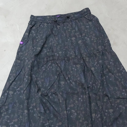 【THE NORTH FACE Purple Label】ノースフェイスパープルレーベル women's Flower Printed Field Tiered Skirt "Dark Navy"
