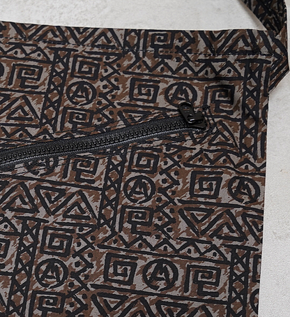【Mountain Research】マウンテンリサーチ Batik Sacoche ”2Color”