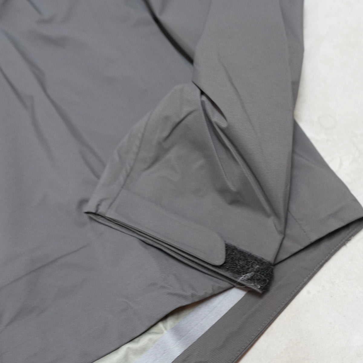 【ROARK RUN AMOK】ロアークランアモック men's Shield Rain Jacket "Onyx"