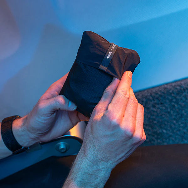 【Matador】マタドール Blackout Travel Pillow "Black" ※ネコポス可