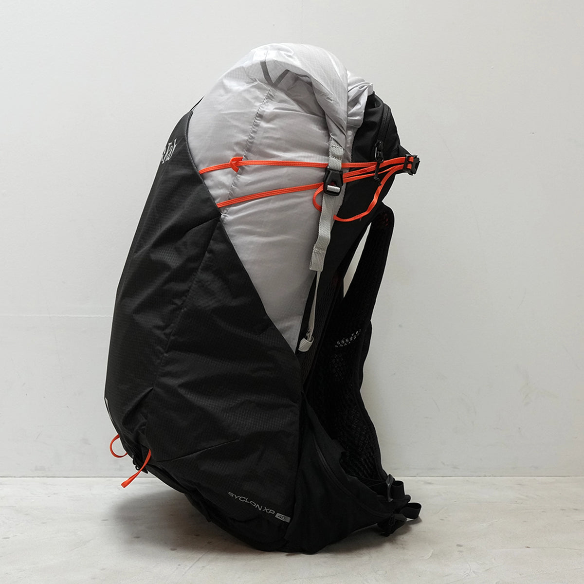 【Rab】ラブ Women's Syclon XP 38ND "Black×Dark Pewter"
