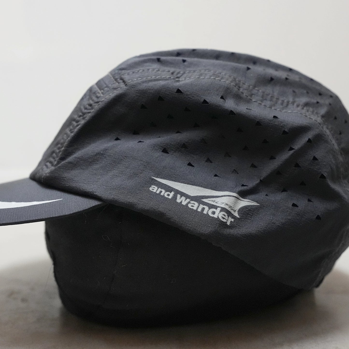 【and wander】アンドワンダー Altra × and wander ventilation cap "2Color" ※ネコポス可