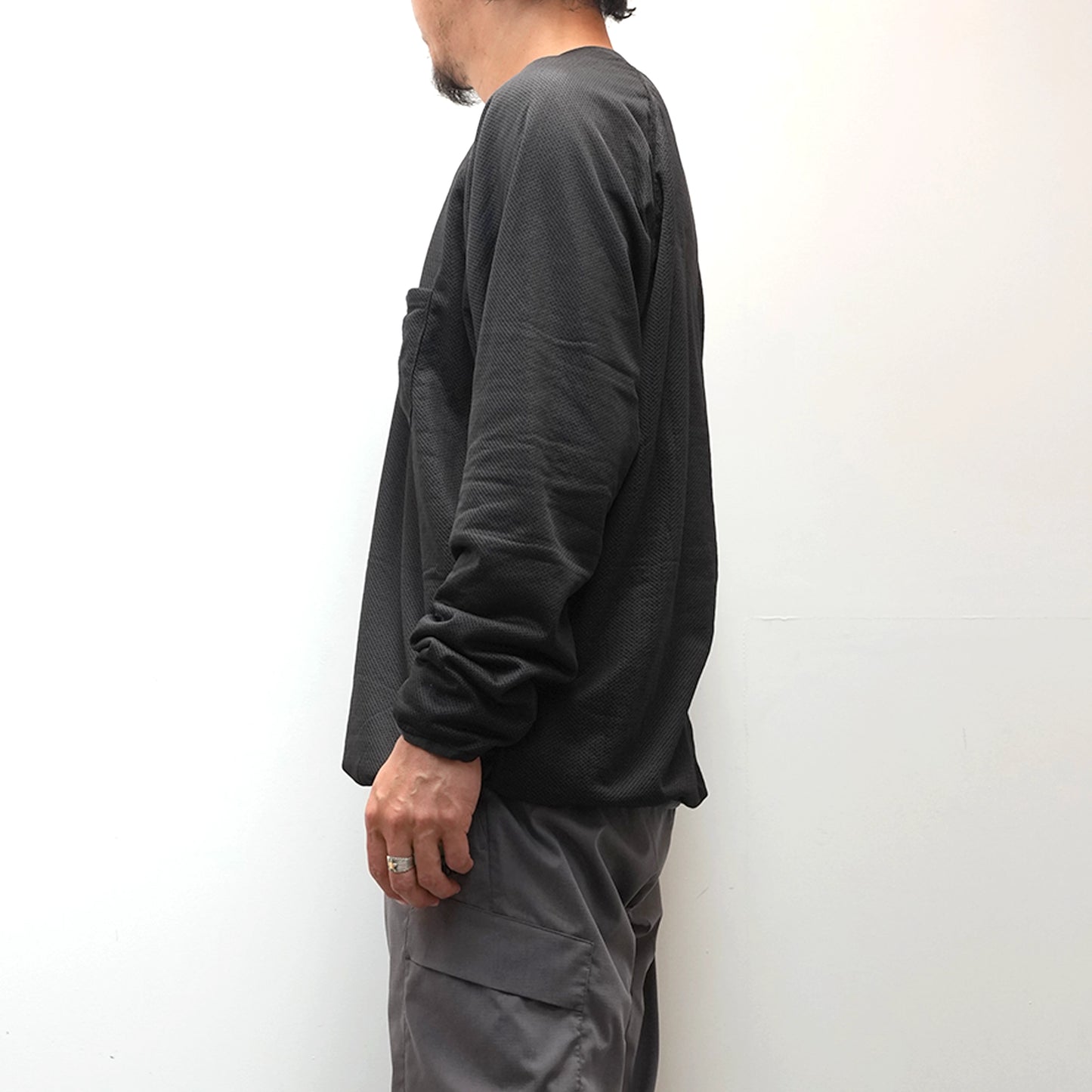 【South2 West8】サウスツーウエストエイト men's Reversible L/S Crew Neck Shirt - Poly Tricot "2Color"