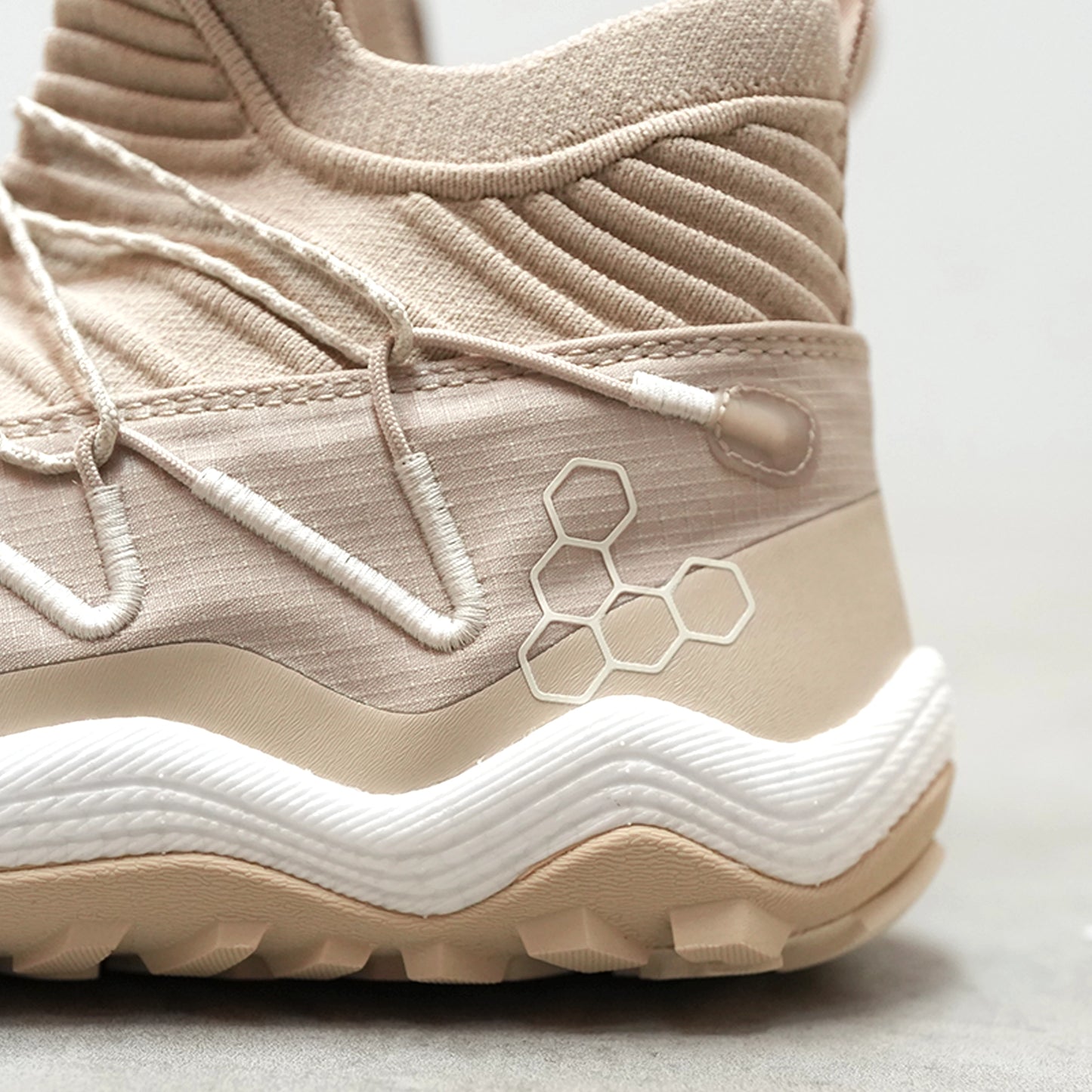 【VIVOBAREFOOT】ヴィヴォ ベアフット men's Primus Trail Flow Mid "2Color"