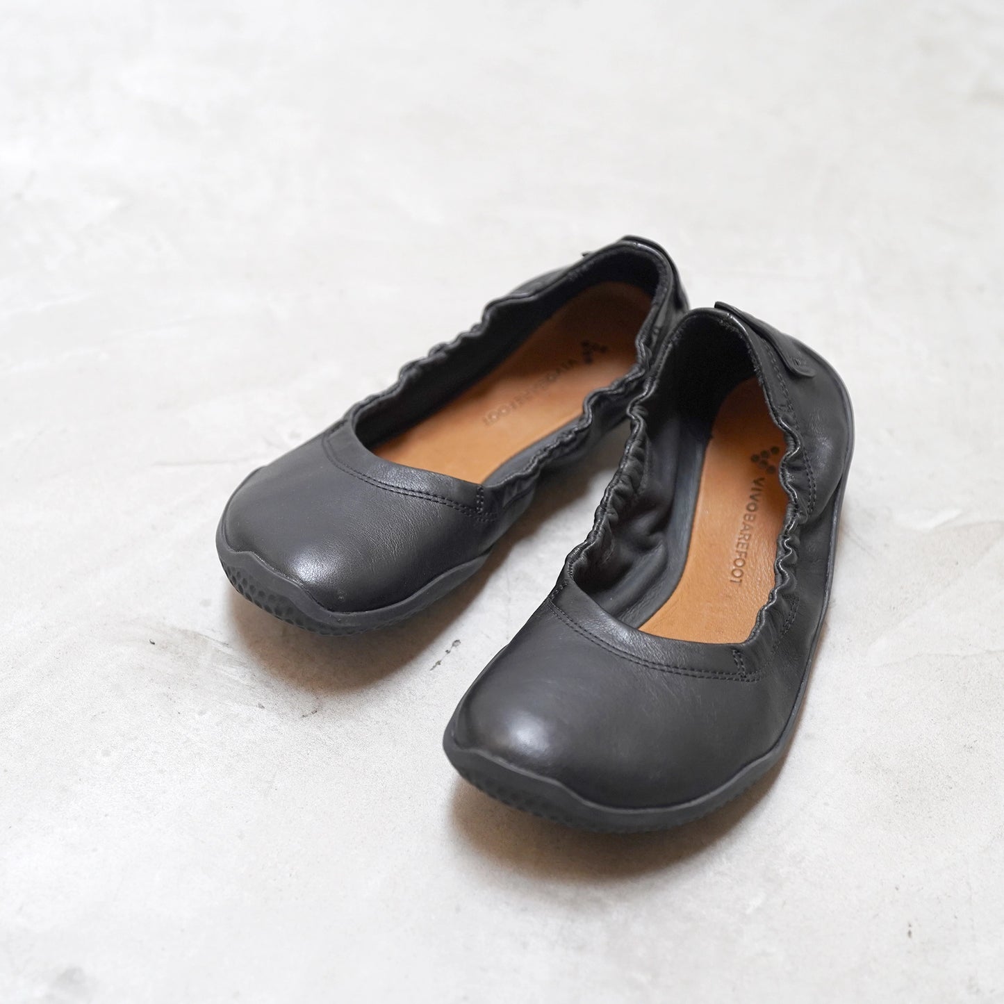 【VIVOBAREFOOT】ヴィヴォ ベアフット women's Asana Yin Ballerina Leather "Obsidian"