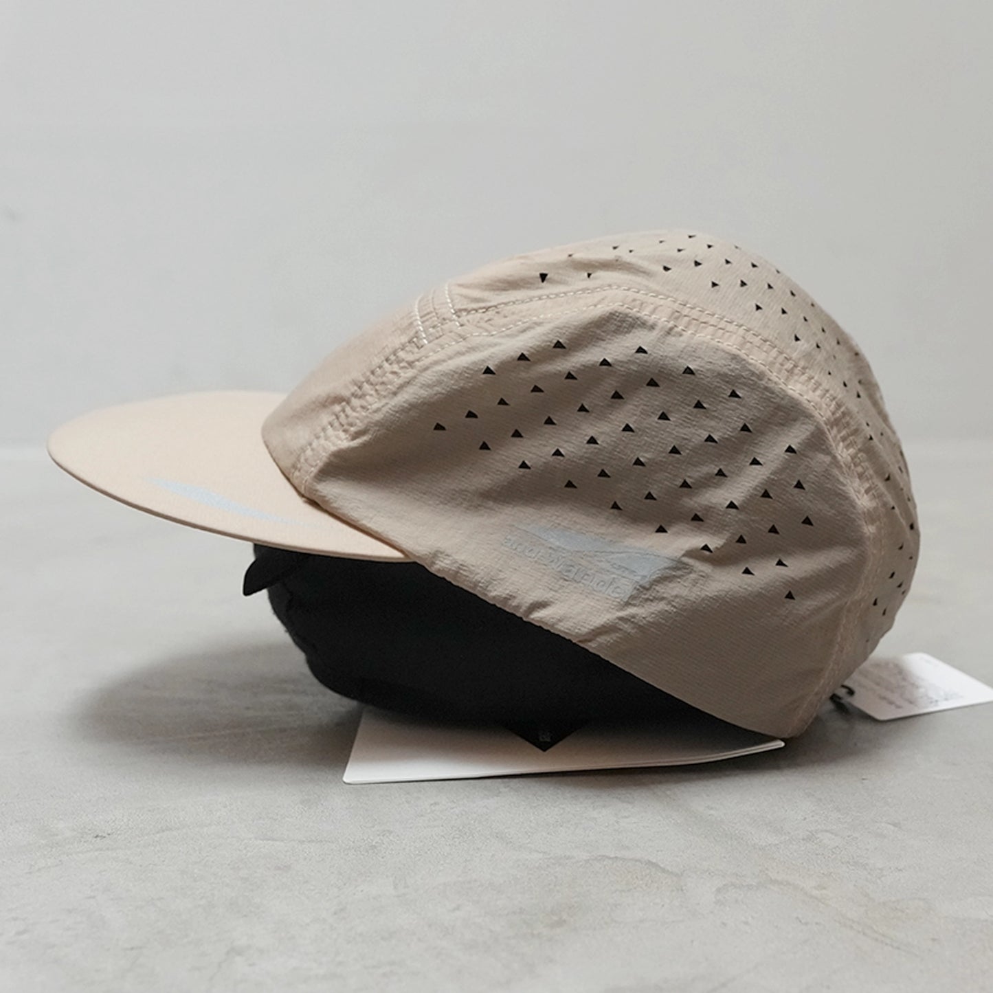 【and wander】アンドワンダー Altra × and wander ventilation cap "2Color" ※ネコポス可