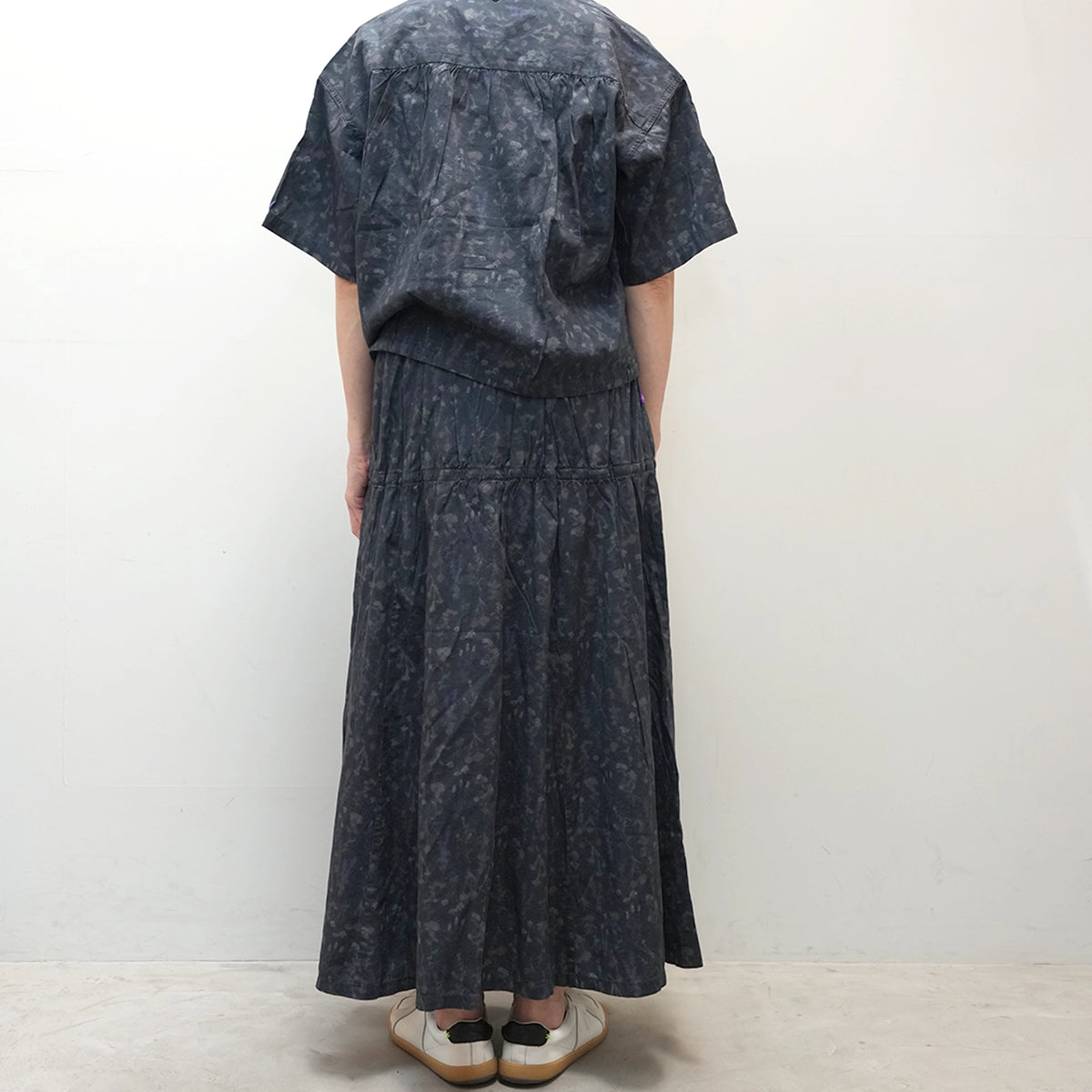 【THE NORTH FACE Purple Label】ノースフェイスパープルレーベル women's Flower Printed Field Tiered Skirt "Dark Navy"