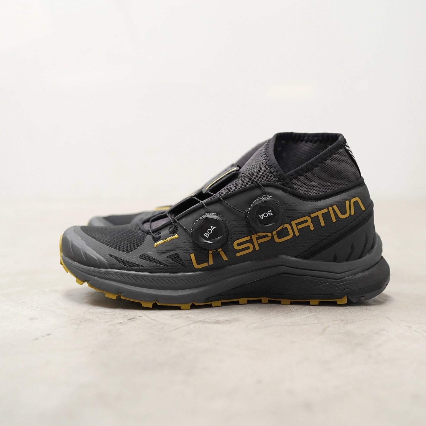 【LA SPORTIVA】ラ・スポルティバ Jackal Ⅱ Boa ”Black×Savana”