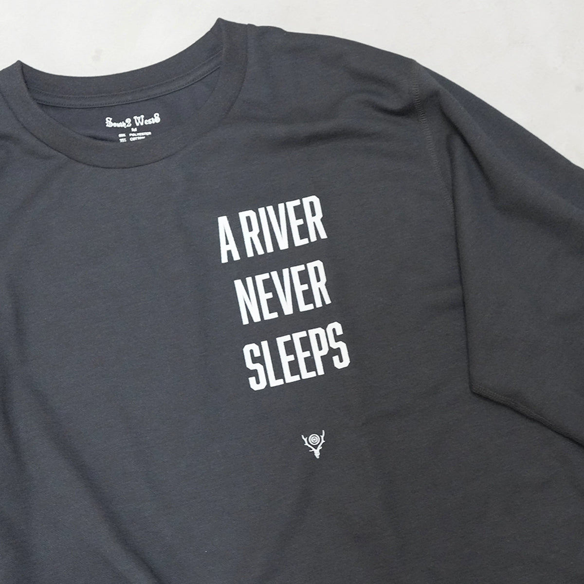 【South2 West8】サウスツーウエストエイト men's L/S Tee - A River Never Sleep "Black"