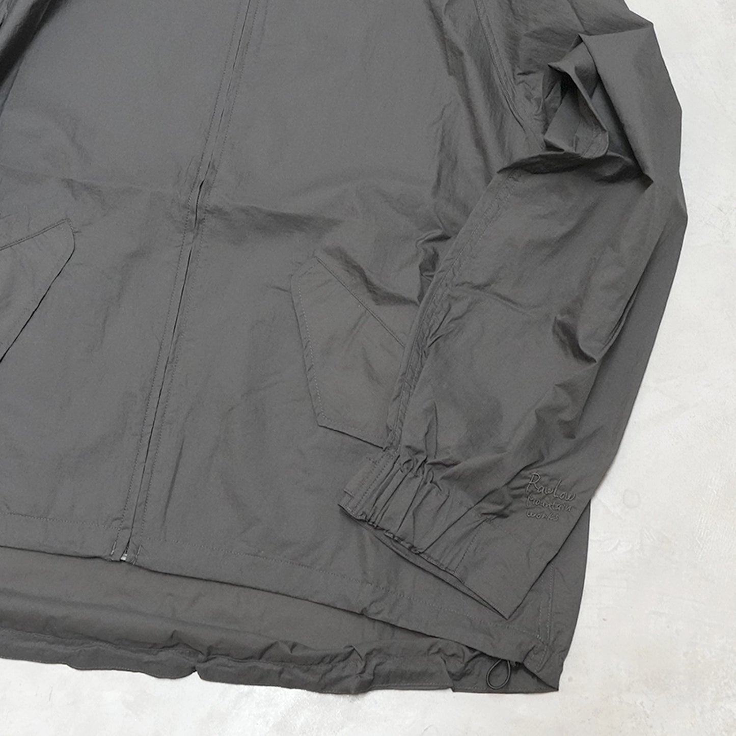 【RawLow Mountain Works】ロウロウマウンテンワークス Airy Hoodie "4Color"