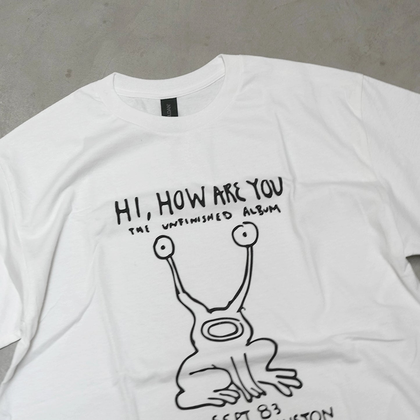 【DANIEL JOHNSTON】ダニエルジョンストン S/S Print Tee 'Hi How Are You? "White" ※ネコポス可