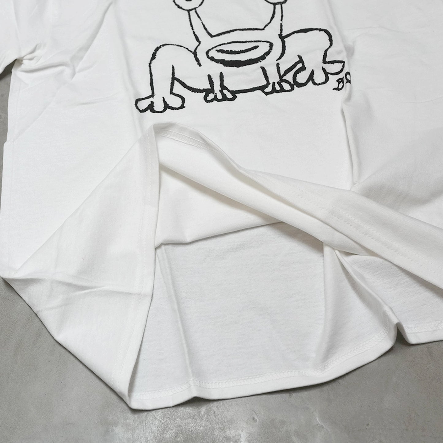 【DANIEL JOHNSTON】ダニエルジョンストン S/S Print Tee 'Hi How Are You Mural? "White" ※ネコポス可