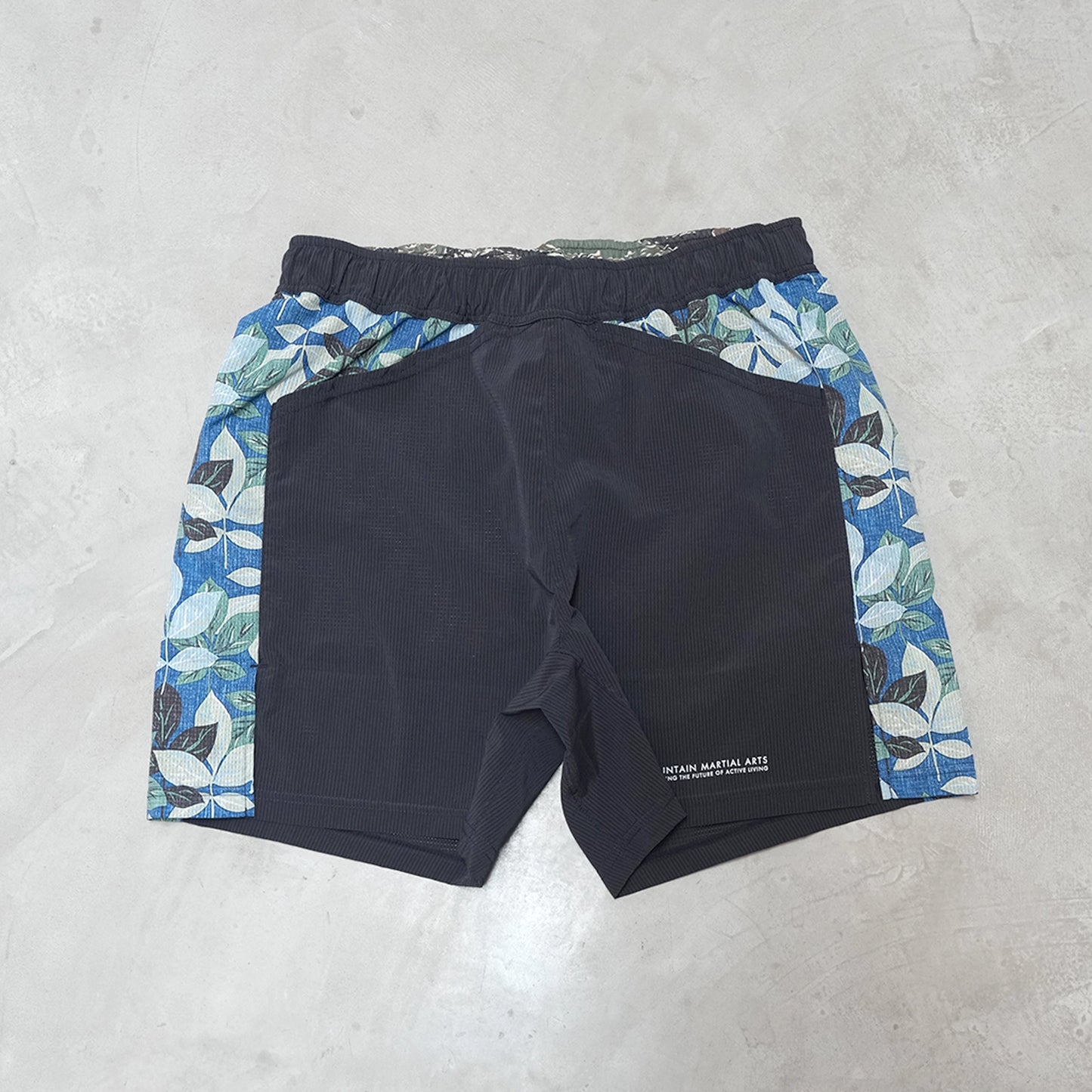 【Mountain Martial Arts】マウンテンマーシャルアーツ  unisex MMA Side Graphic Run Shorts “2Color”