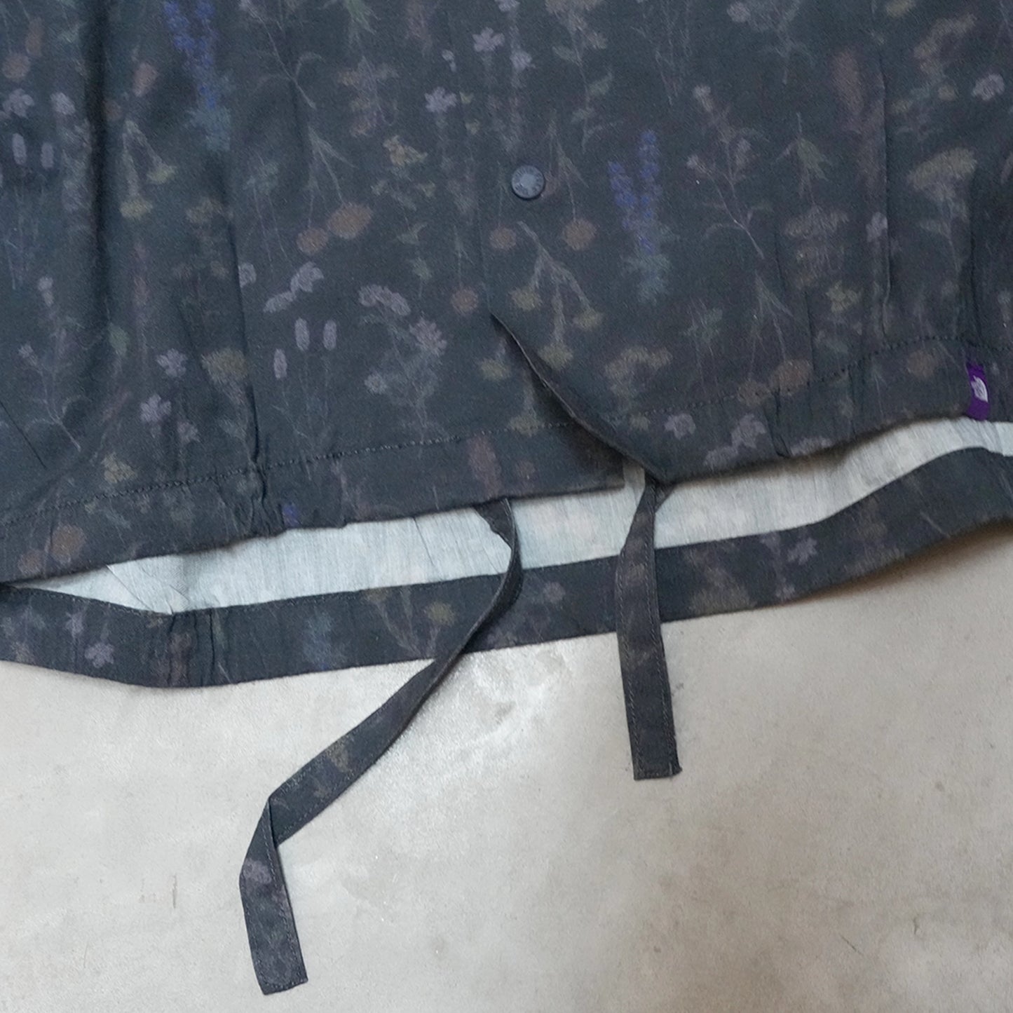 【THE NORTH FACE Purple Label】ノースフェイスパープルレーベル  women's Flower Printed Cropped Shirt "Dark Navy"