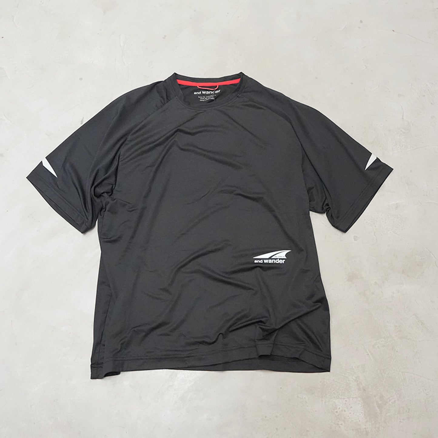 【and wander】アンドワンダー Altra × and wander SS T "Black" ※ネコポス可