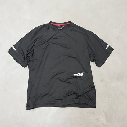 【and wander】アンドワンダー Altra × and wander SS T "Black" ※ネコポス可