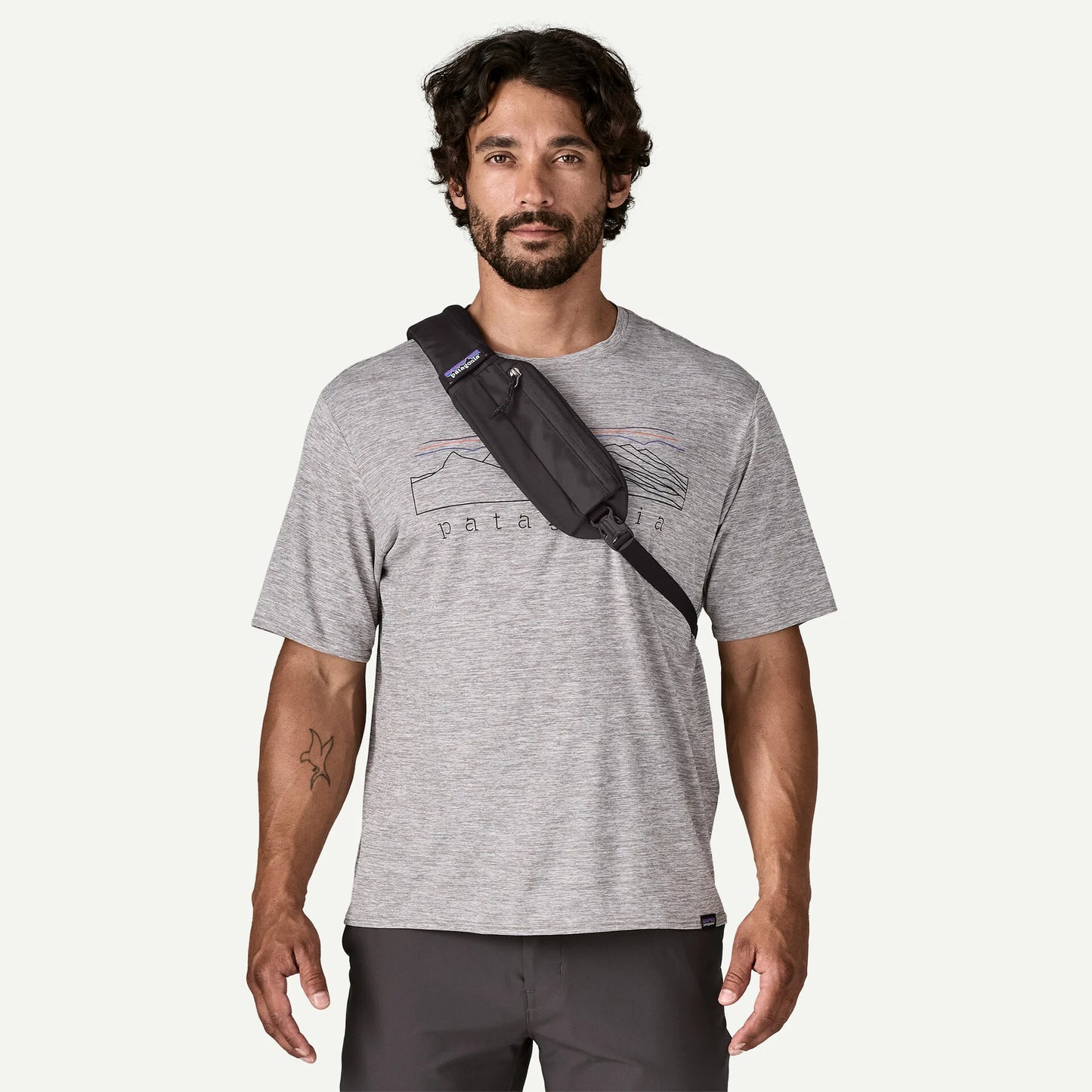 【patagonia】 パタゴニア Atom Sling 8L ”Black”