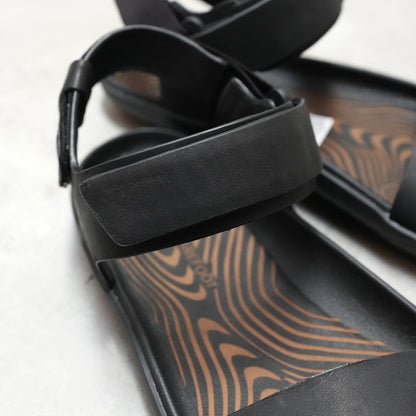 【VIVOBAREFOOT】ヴィヴォ ベアフット women's Sensus Yin Sandal "Raven"