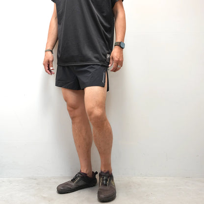 【HOUDINI】フーディニ men's Pace Split Shorts "True Black"