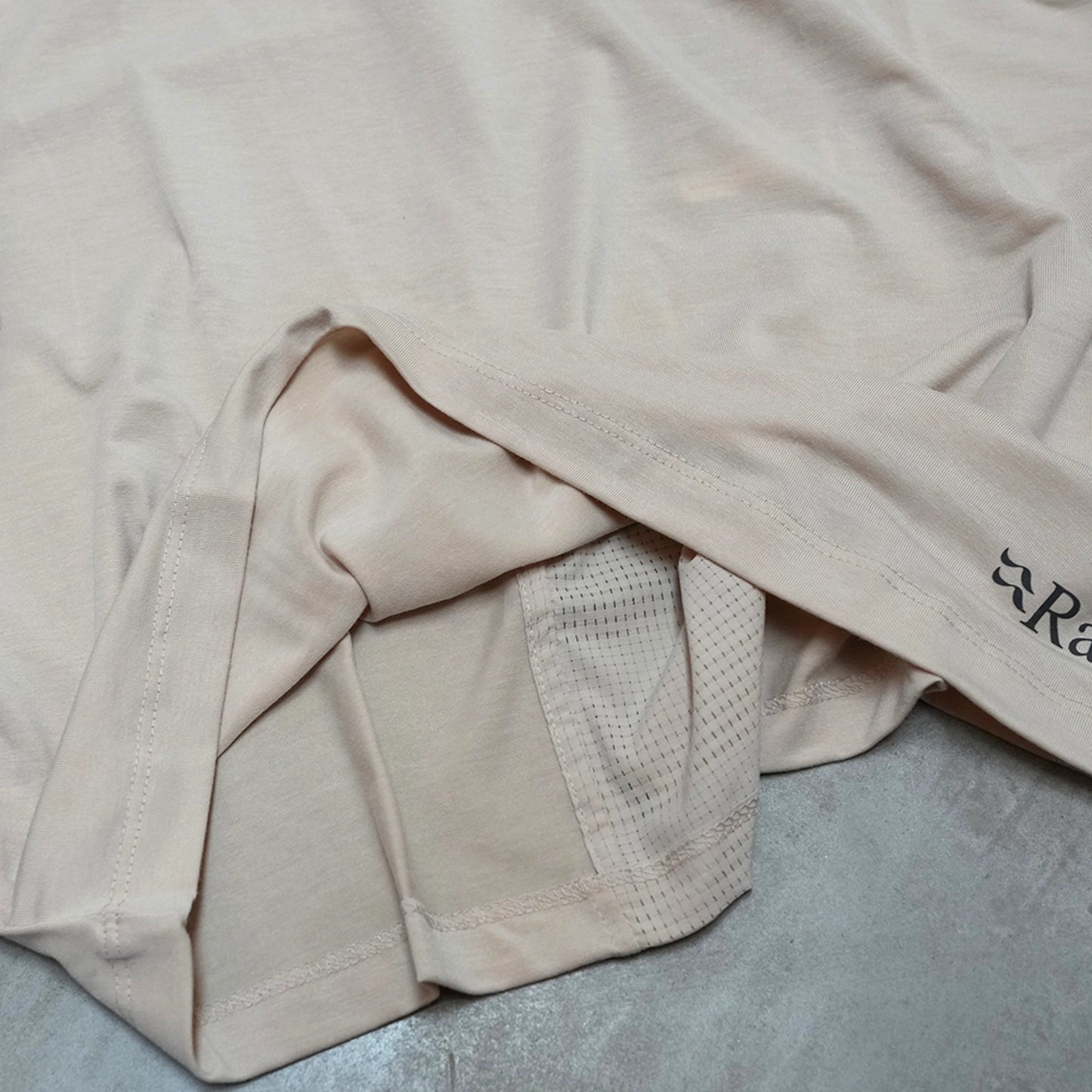 【Rab】ラブ women's Rivelin Crop Tee "2Color" ※ネコポス可