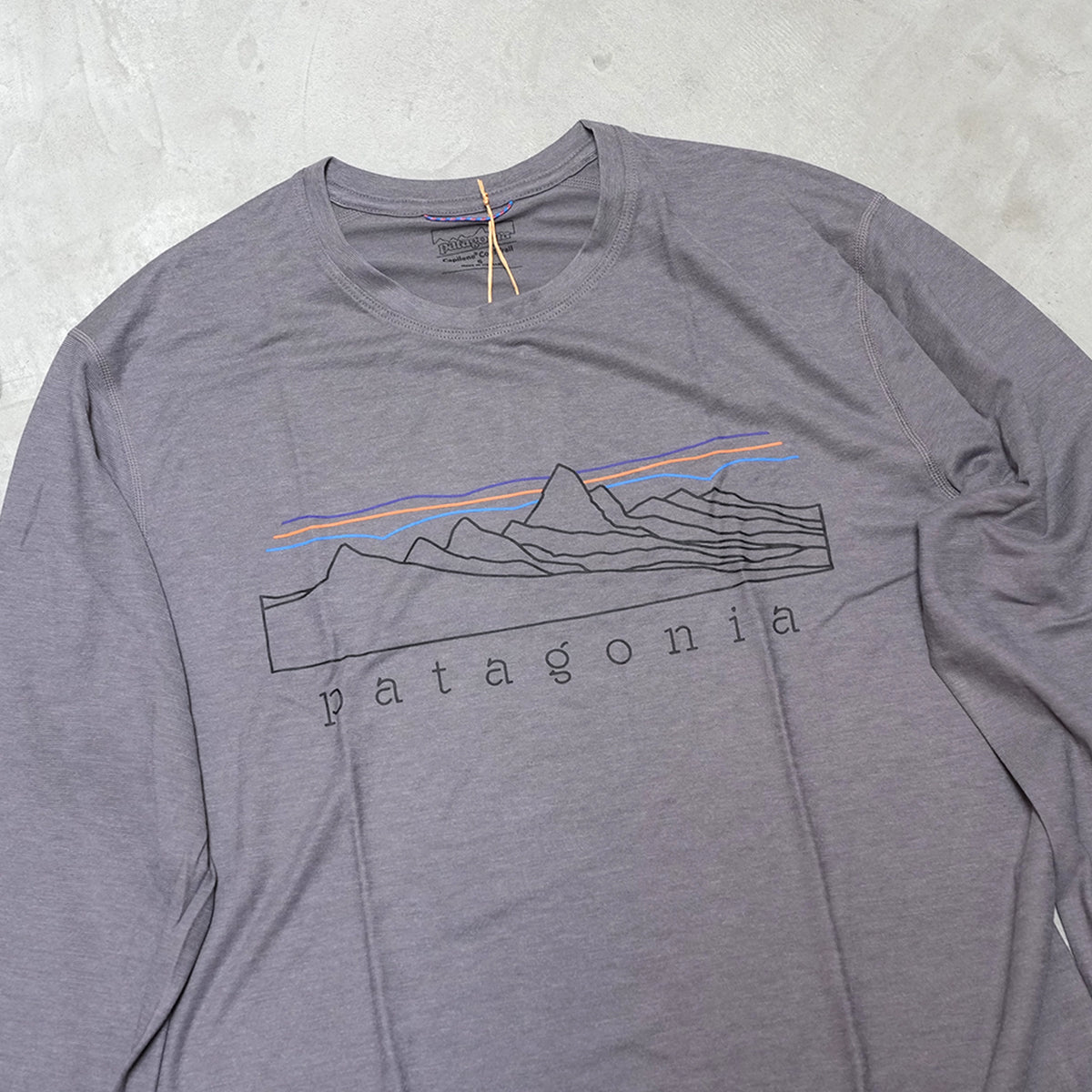【patagonia】パタゴニア men's Long-Sleeved Capilene Cool Trail Shirt - Stratapeaks "2Color" ※ネコポス可