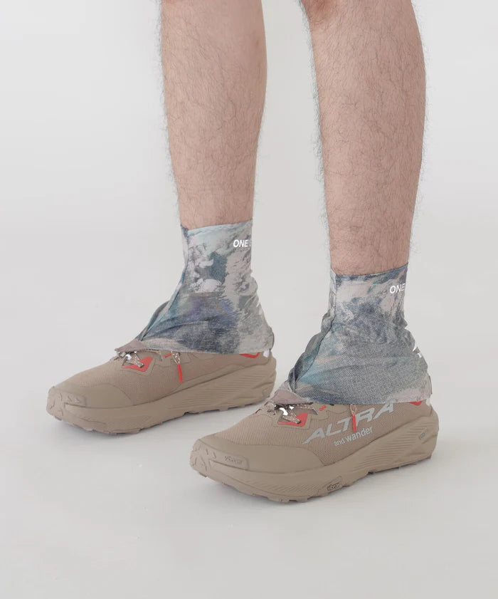 【and wander】アンドワンダー Altra × and wander graphic trail gaiter "2Color" ※ネコポス可