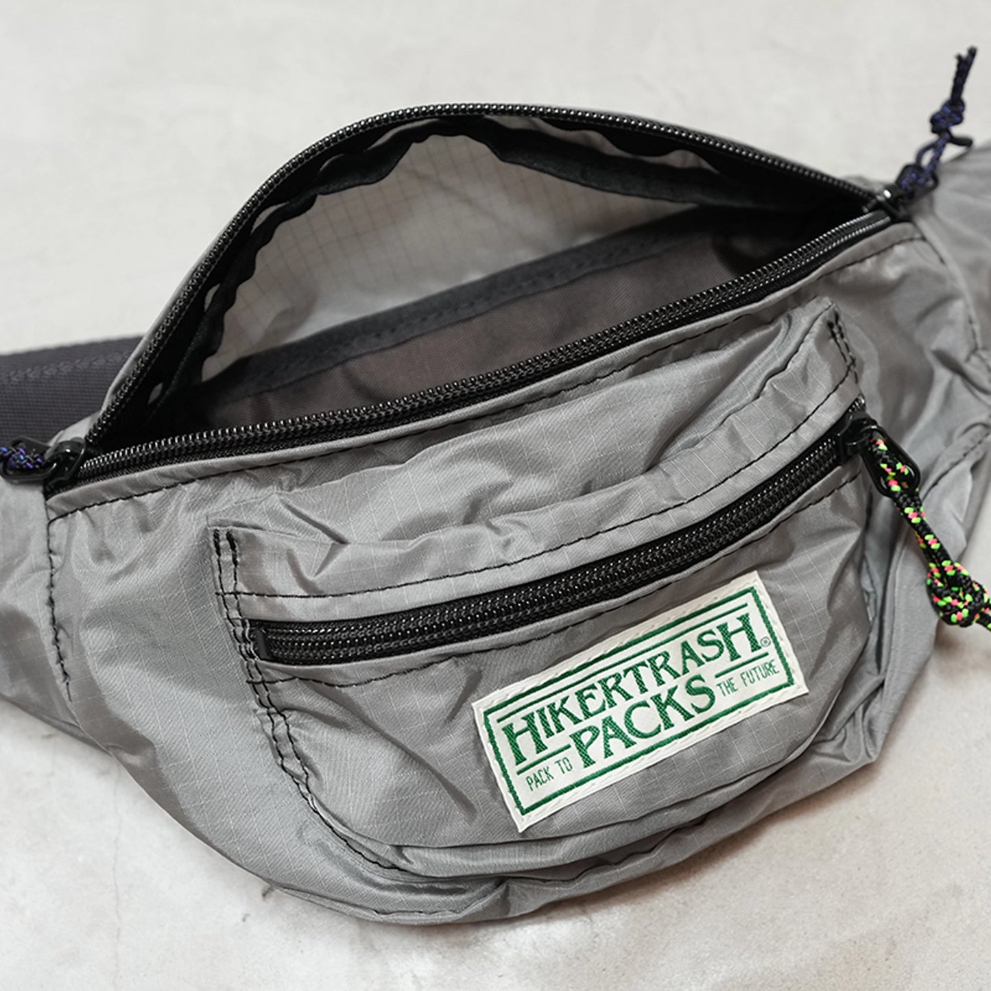 【HIKER TRASH】ハイカートラッシュ Pack To The Future "4Color"