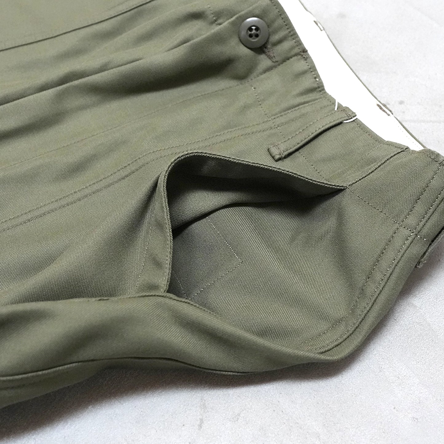 【nanamica】ナナミカ men's Wide Baker Pants "Khaki"