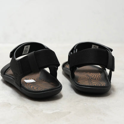 【VIVOBAREFOOT】ヴィヴォ ベアフット women's Sensus Yin Sandal "Raven"