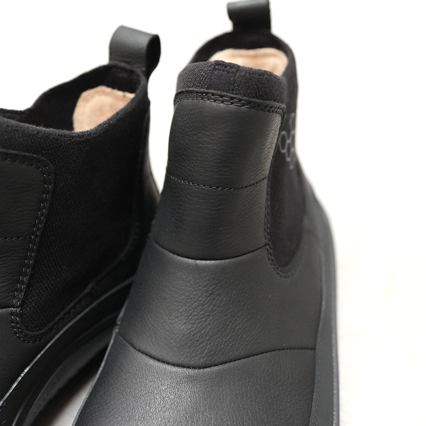 【VIVOBAREFOOT】ヴィヴォ ベアフット women's Explorer Chelsea "Obsidian"