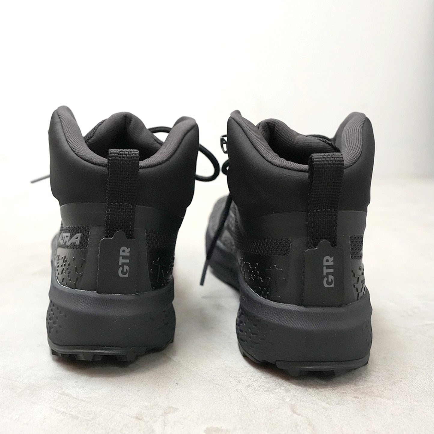【ALTRA】アルトラ women's Timp 6 Mid GTX "Black×Black"
