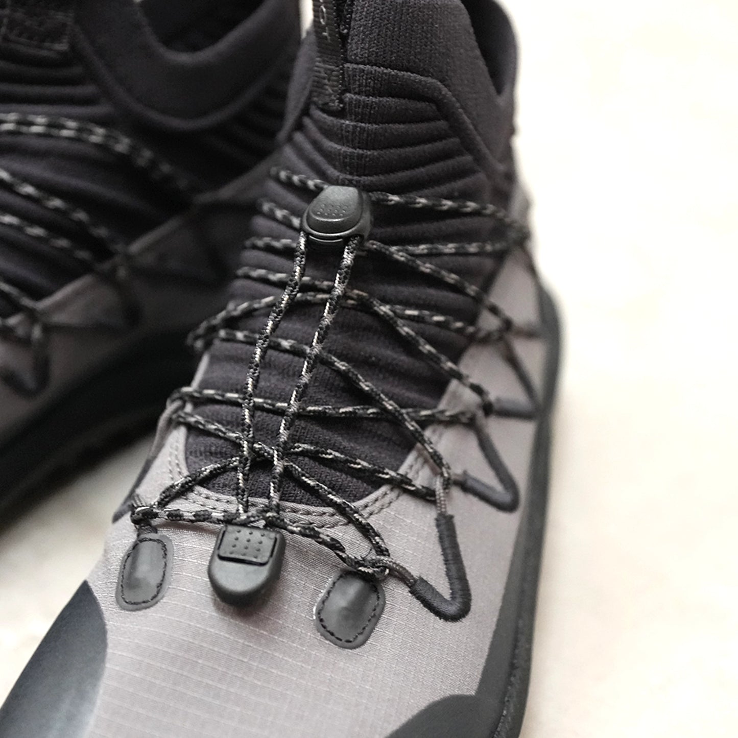 【VIVOBAREFOOT】ヴィヴォ ベアフット women's Primus Trail Flow Mid "2Color"