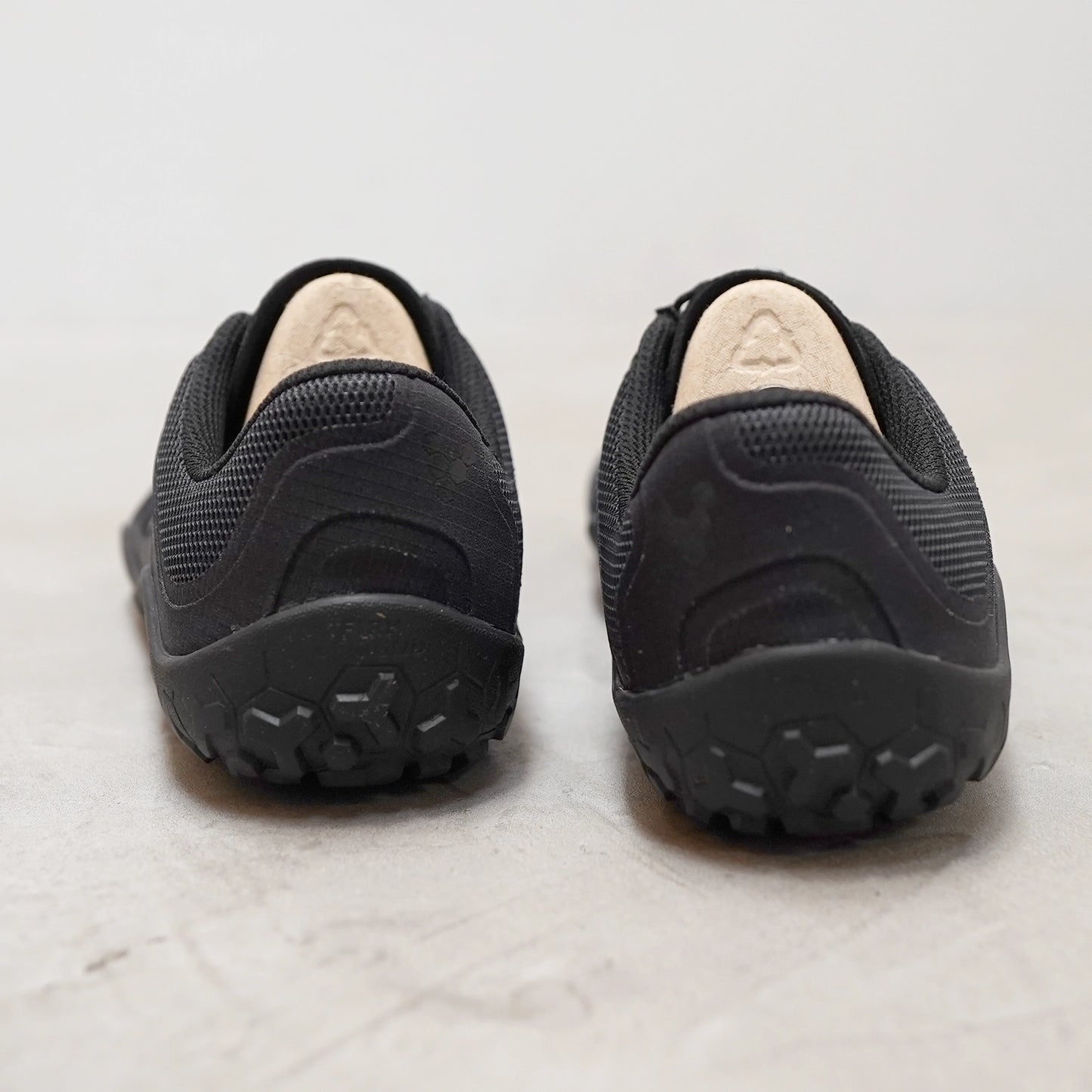 【VIVOBAREFOOT】ヴィヴォ ベアフット women's Primus Trail FG 3.5 "4Color"