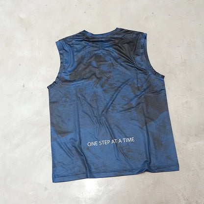 【and wander】アンドワンダー Altra × and wander graphic tank top "2Color" ※ネコポス可