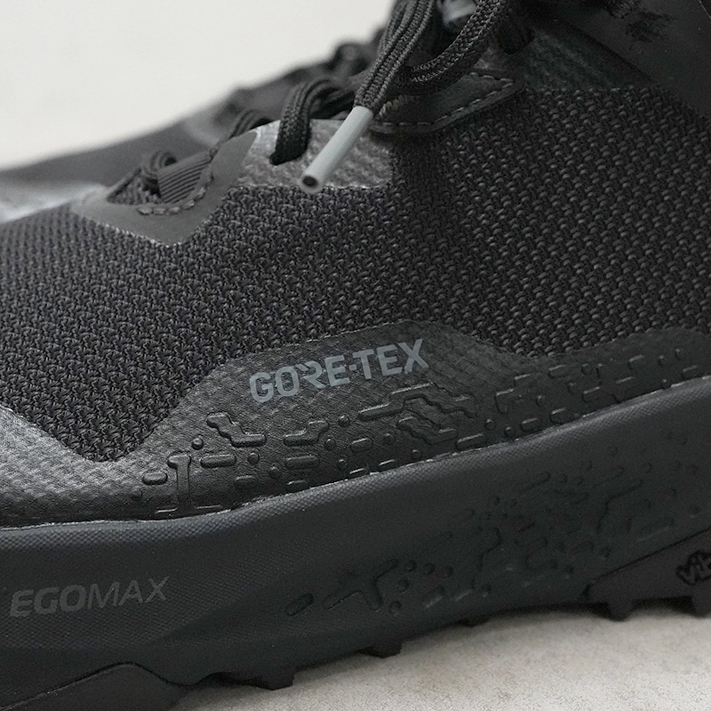 【ALTRA】アルトラ women's Timp 6 Mid GTX "Black×Black"
